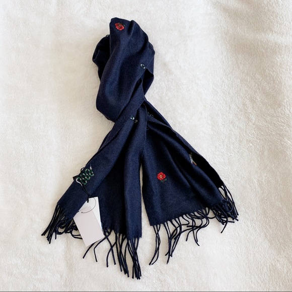 NWT Authentic Gucci Cashmere Embroidery Scarf - Picture 3 of 6